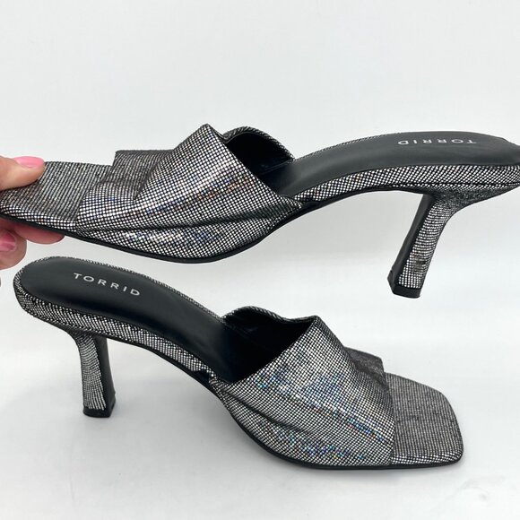 Torrid Gray Holographic Print Kitten Heel - Size 8W - Picture 5 of 10